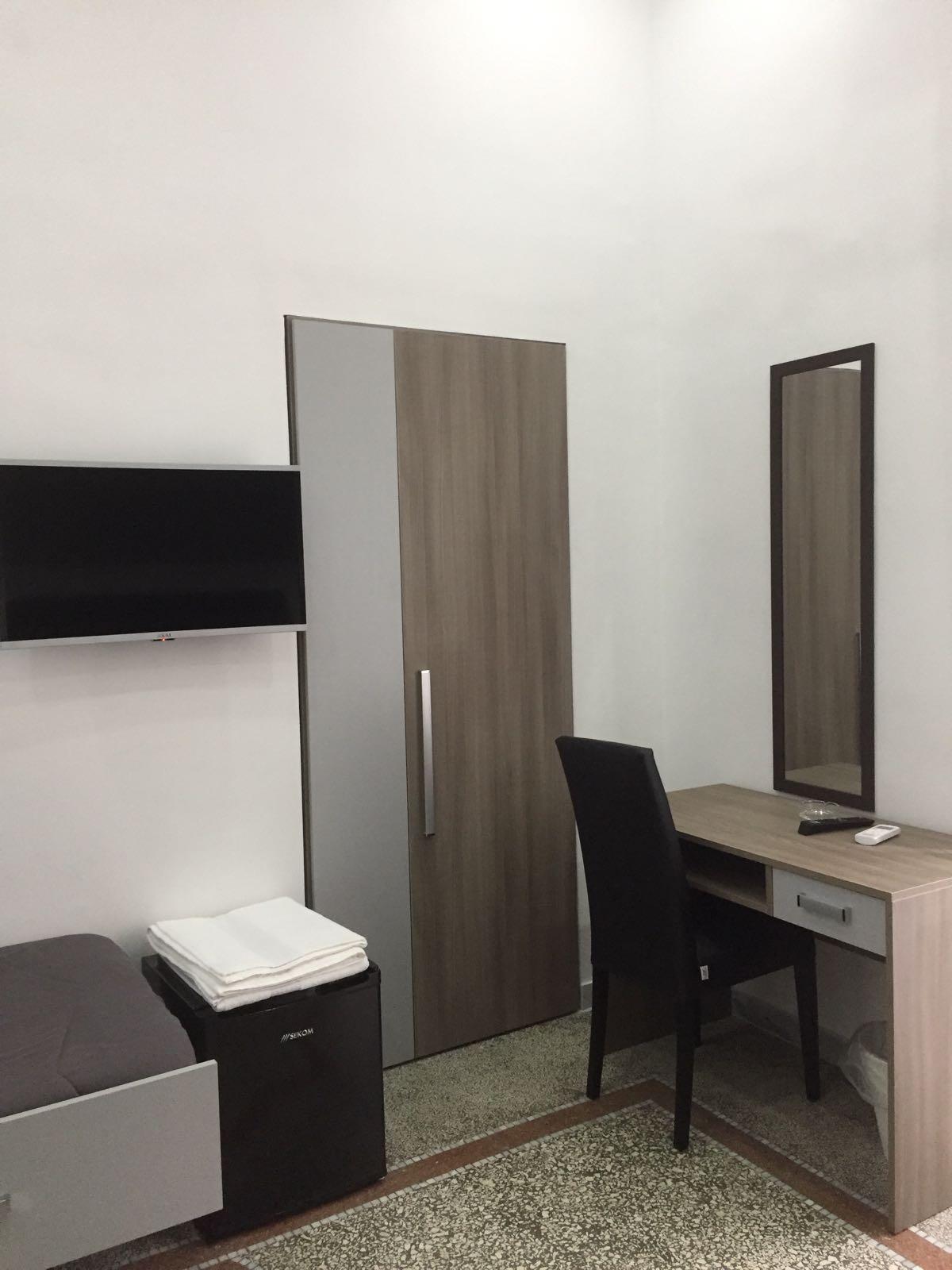 Mb95 - Mezzocannone Luxurious Bed&Breakfast Napoli Bagian luar foto