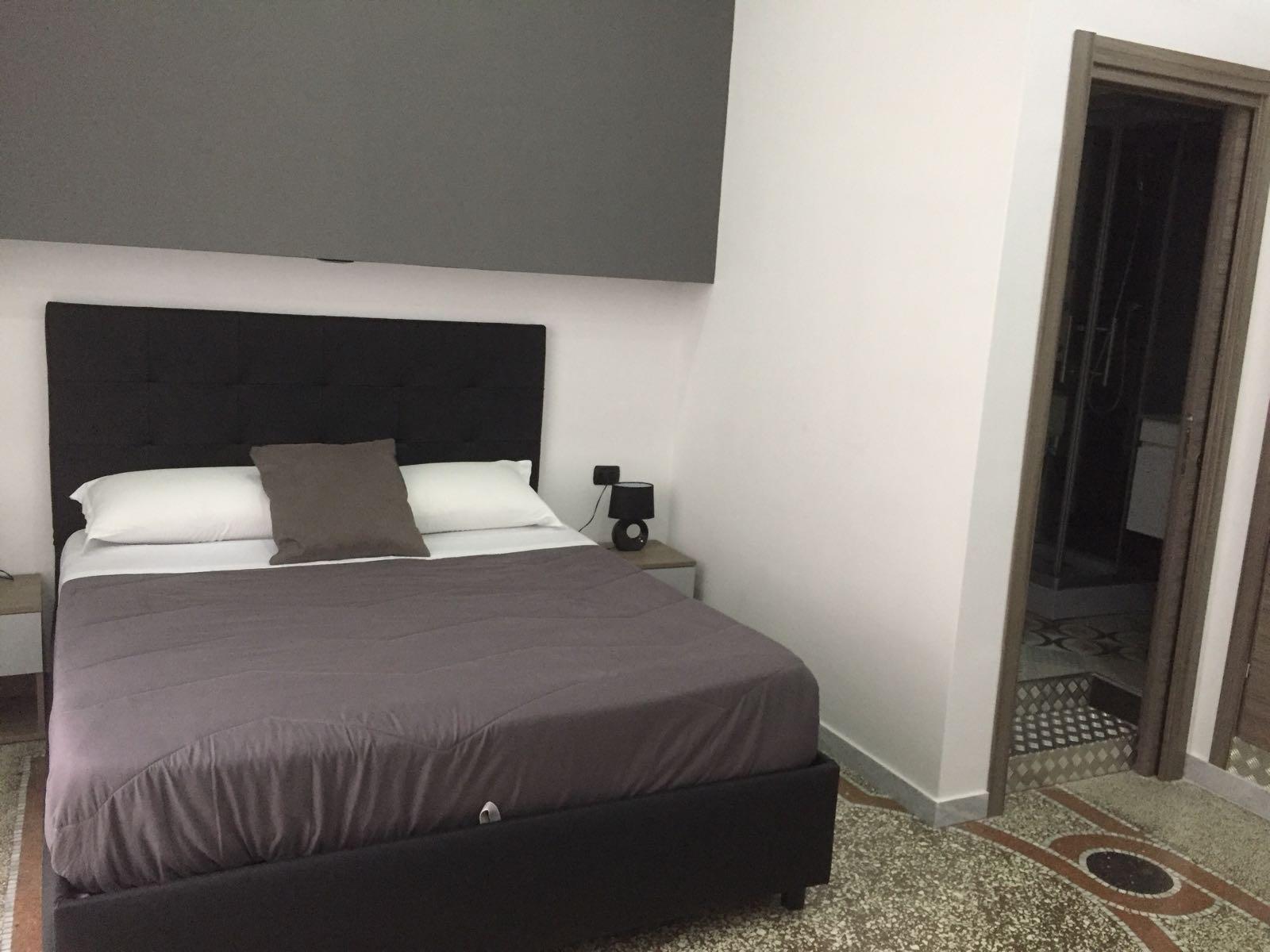 Mb95 - Mezzocannone Luxurious Bed&Breakfast Napoli Bagian luar foto