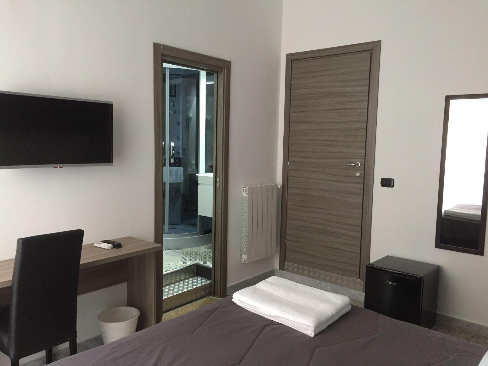 Mb95 - Mezzocannone Luxurious Bed&Breakfast Napoli Bagian luar foto
