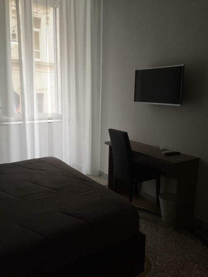 Mb95 - Mezzocannone Luxurious Bed&Breakfast Napoli Bagian luar foto
