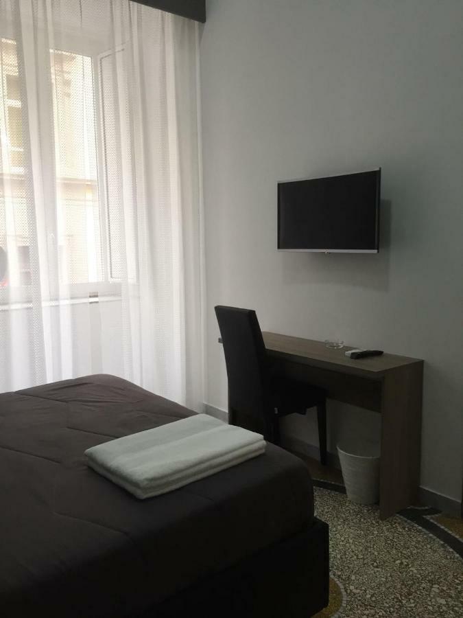 Mb95 - Mezzocannone Luxurious Bed&Breakfast Napoli Bagian luar foto