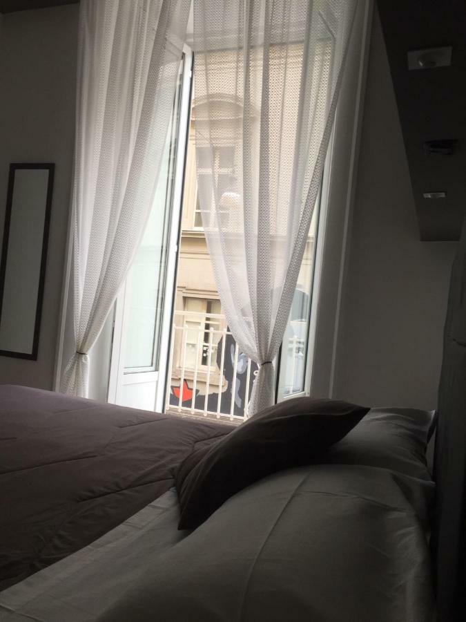 Mb95 - Mezzocannone Luxurious Bed&Breakfast Napoli Bagian luar foto