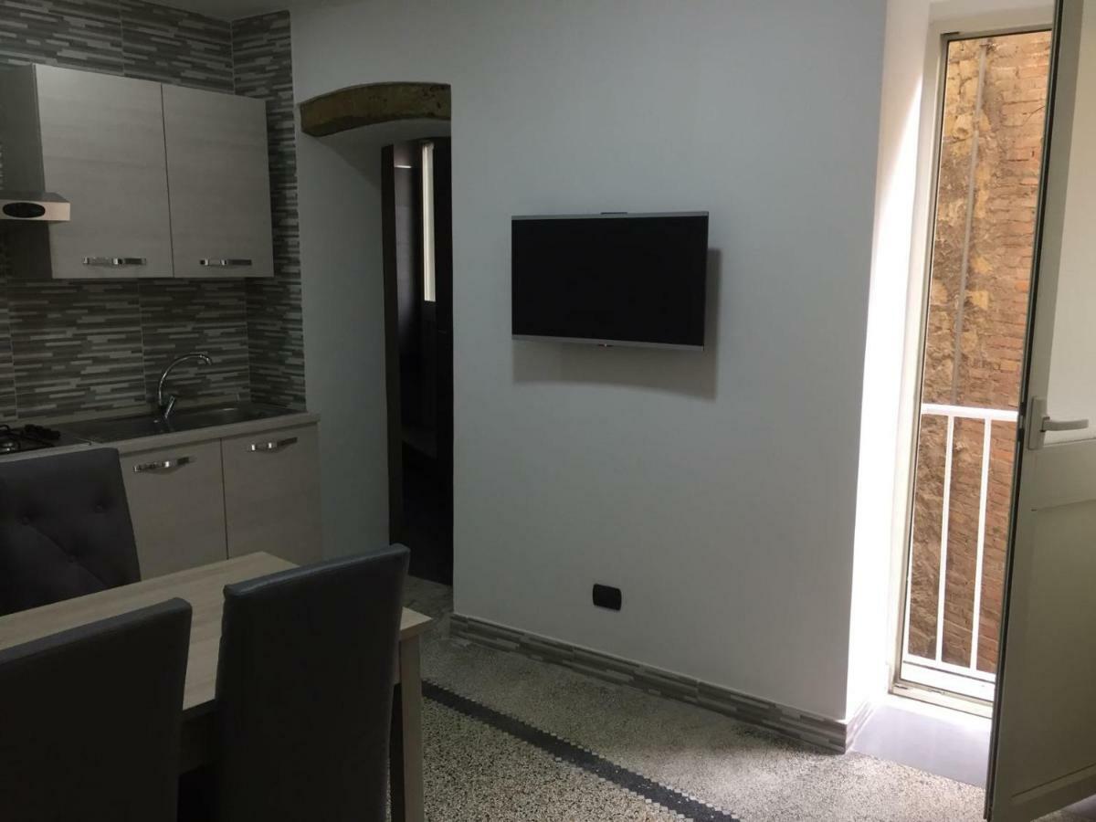 Mb95 - Mezzocannone Luxurious Bed&Breakfast Napoli Bagian luar foto