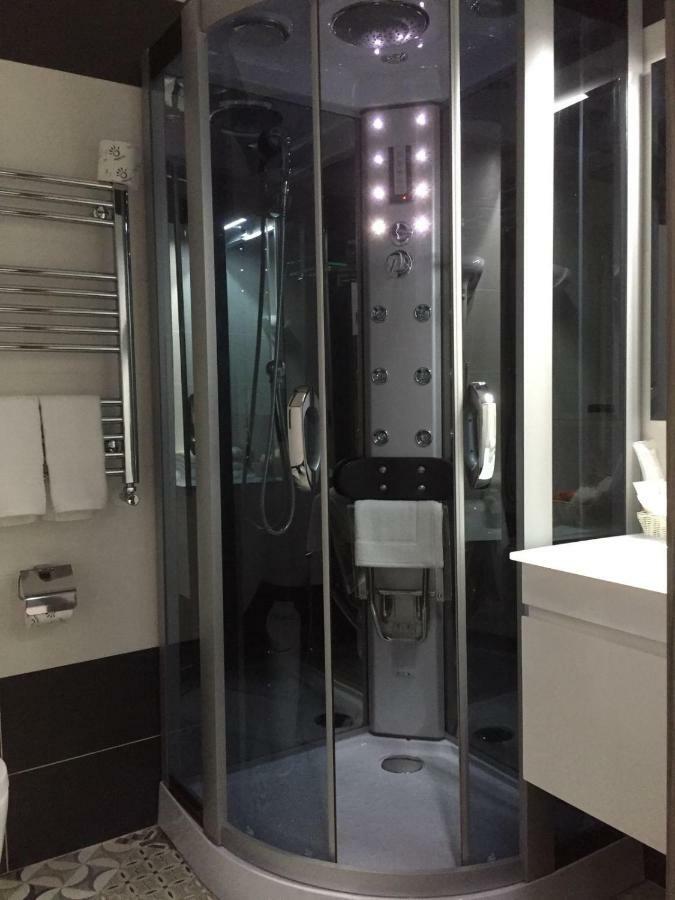 Mb95 - Mezzocannone Luxurious Bed&Breakfast Napoli Bagian luar foto