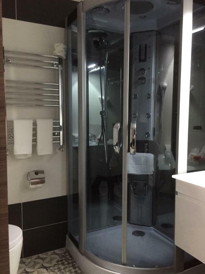 Mb95 - Mezzocannone Luxurious Bed&Breakfast Napoli Bagian luar foto